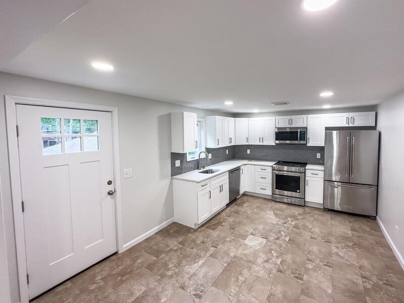 453 Vineyard Avenue - 2 property image
